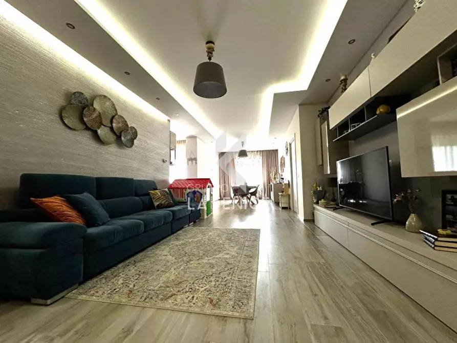 Immagine 2 di Appartamento in vendita  in via pietro del tocco 74 a Martina Franca