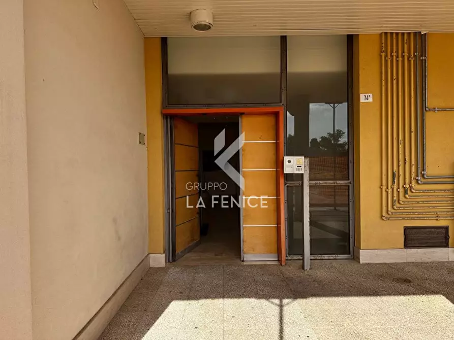 Immagine 5 di Appartamento in vendita  in via pietro del tocco 74 a Martina Franca