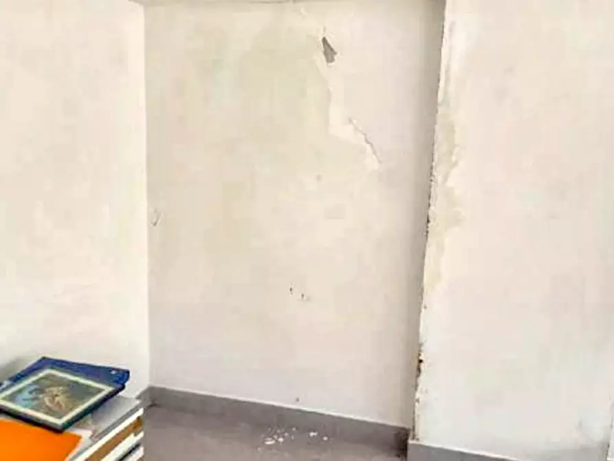 Immagine 5 di Cantina in vendita  in Via Don Luigi Sturzo, 90044 Carini PA, Italia a Carini