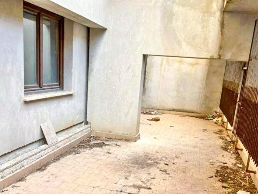 Immagine 5 di Cantina in vendita  in Via Don Luigi Sturzo, 90044 Carini PA, Italia a Carini