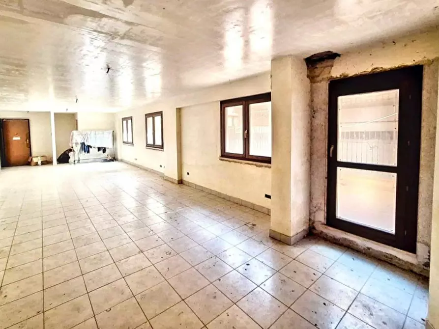 Immagine 1 di Cantina in vendita  in Via Don Luigi Sturzo, 90044 Carini PA, Italia a Carini