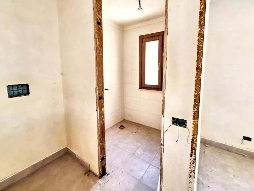 Immagine 7 di Cantina in vendita  in Via Don Luigi Sturzo, 90044 Carini PA, Italia a Carini