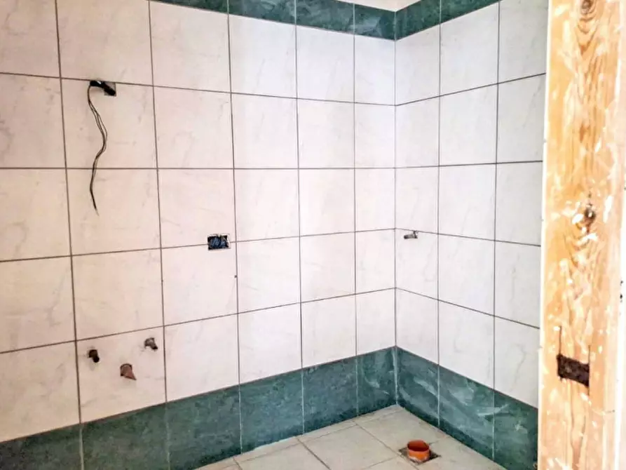 Immagine 7 di Cantina in vendita  in Via Don Luigi Sturzo, 90044 Carini PA, Italia a Carini