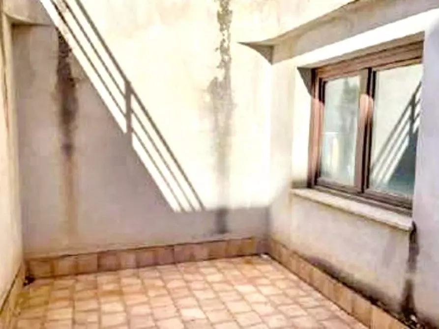 Immagine 5 di Cantina in vendita  in Via Don Luigi Sturzo, 90044 Carini PA, Italia a Carini