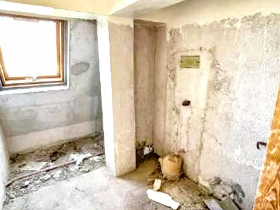 Immagine 6 di Cantina in vendita  in Via Don Luigi Sturzo, 90044 Carini PA, Italia a Carini