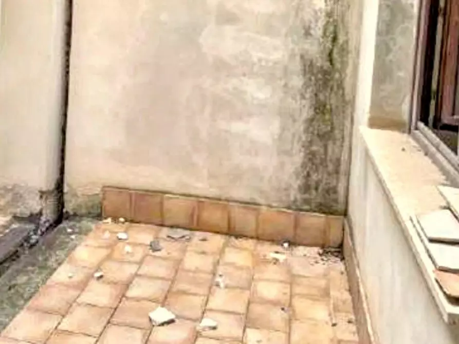 Immagine 5 di Cantina in vendita  in Via Don Luigi Sturzo, 90044 Carini PA, Italia a Carini