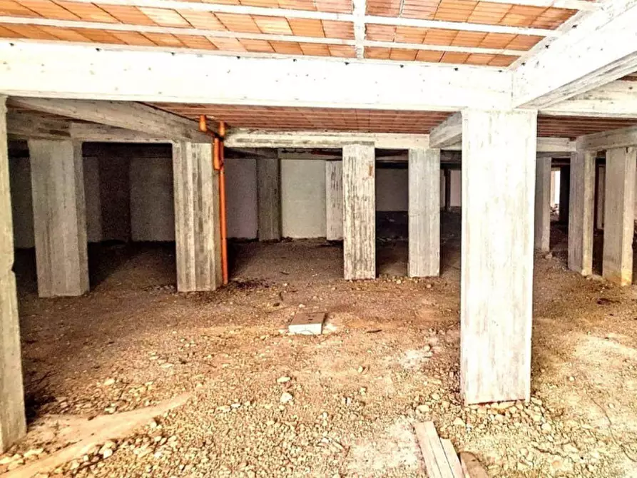 Immagine 4 di Cantina in vendita  in Via Don Luigi Sturzo, 90044 Carini PA, Italia a Carini