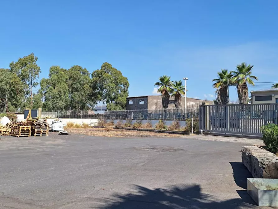 Immagine 1 di Capannone industriale in vendita  in Via Mongibello, 154, 95040 Piano Tavola CT, Italia a Belpasso