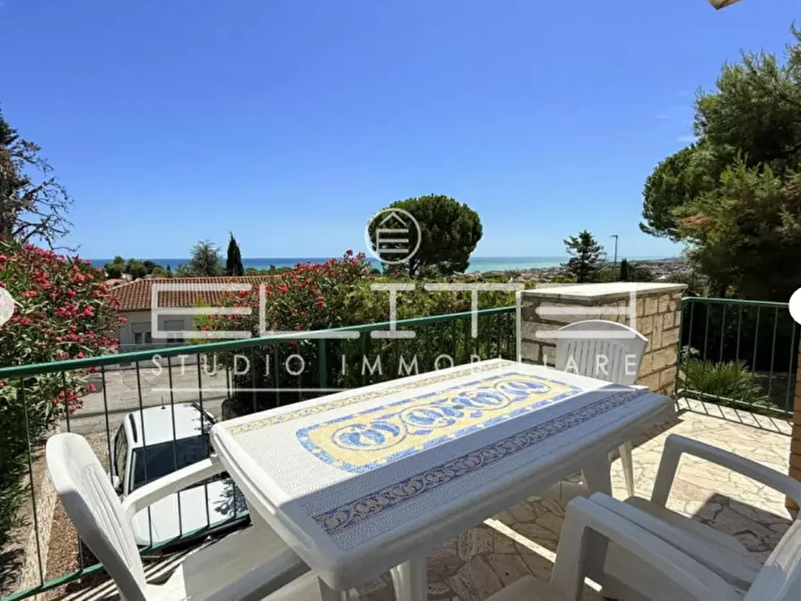 Immagine 7 di Villa in affitto  a Numana