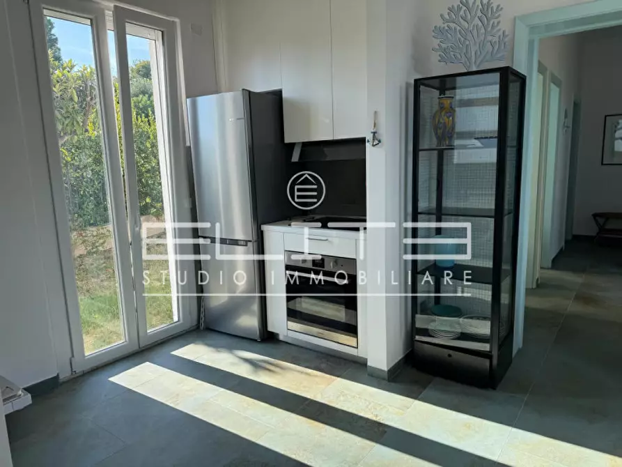 Immagine 8 di Villa in affitto  a Numana