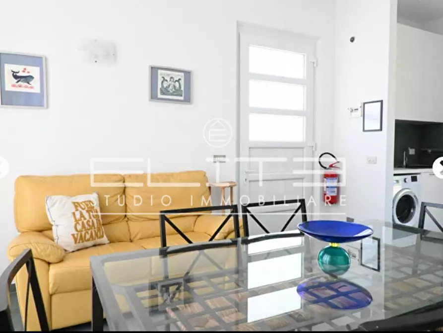 Immagine 11 di Villa in affitto  a Numana