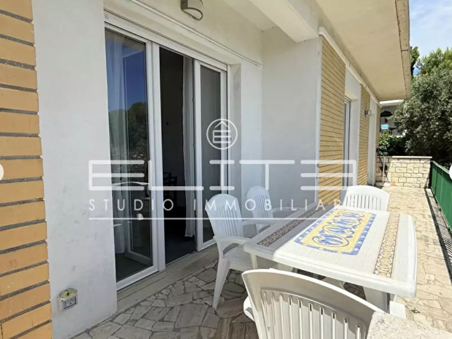 Immagine 12 di Villa in affitto  a Numana