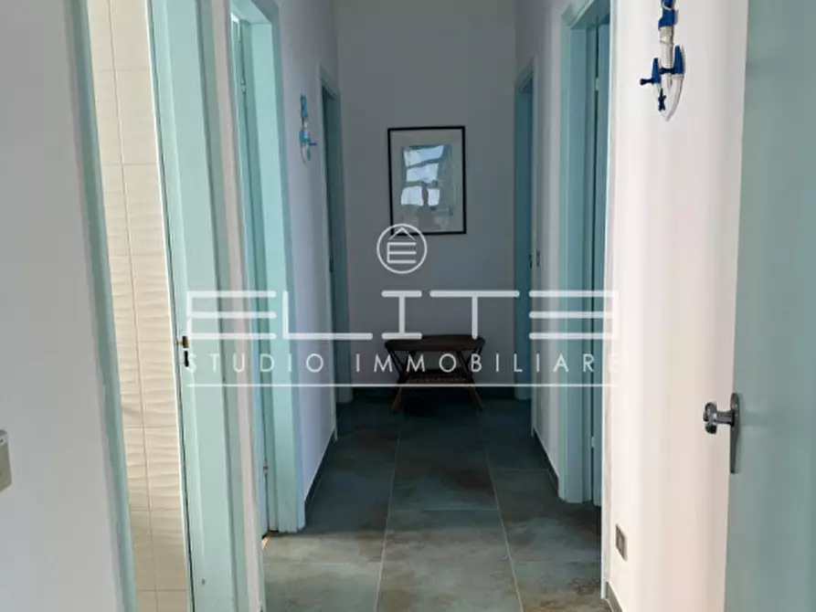 Immagine 16 di Villa in affitto  a Numana