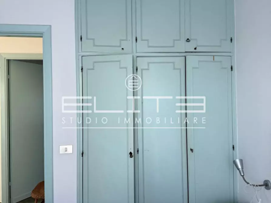 Immagine 17 di Villa in affitto  a Numana