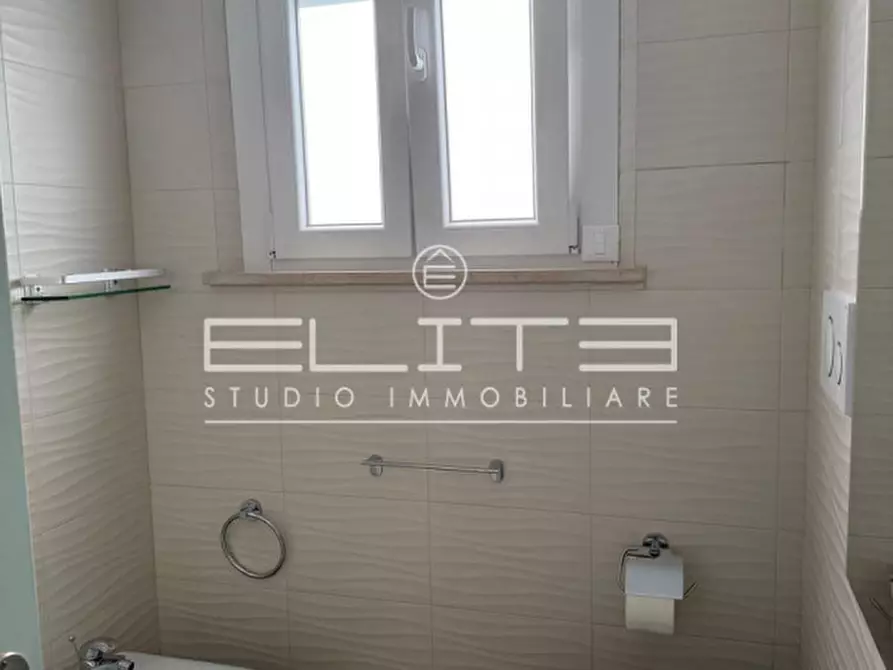 Immagine 24 di Villa in affitto  a Numana