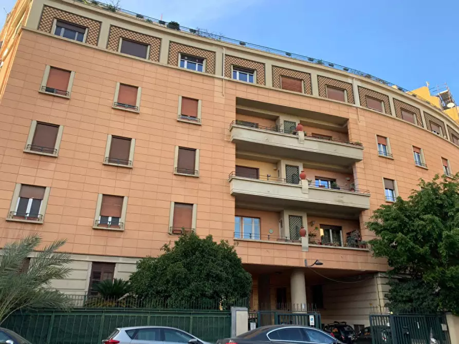 Immagine 2 di Ufficio in vendita  in Viale Regina Margherita 9 a Palermo