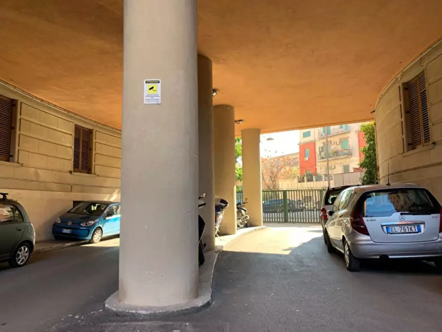 Immagine 4 di Ufficio in vendita  in Viale Regina Margherita 9 a Palermo