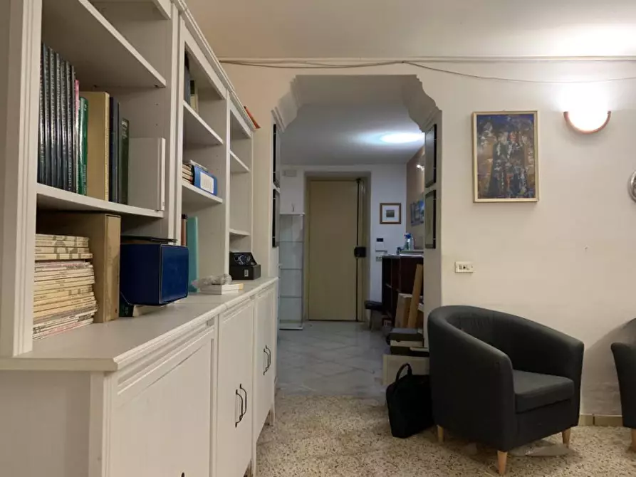 Immagine 9 di Ufficio in vendita  in Viale Regina Margherita 9 a Palermo