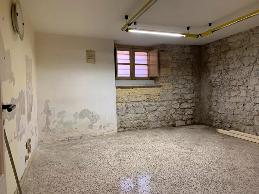 Immagine 13 di Ufficio in vendita  in Viale Regina Margherita 9 a Palermo