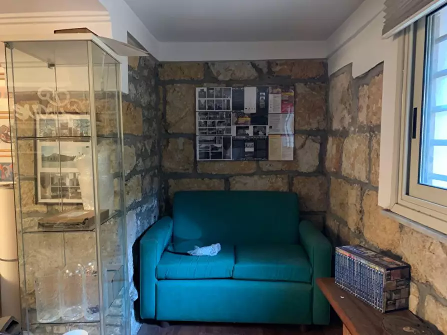 Immagine 23 di Ufficio in vendita  in Viale Regina Margherita 9 a Palermo