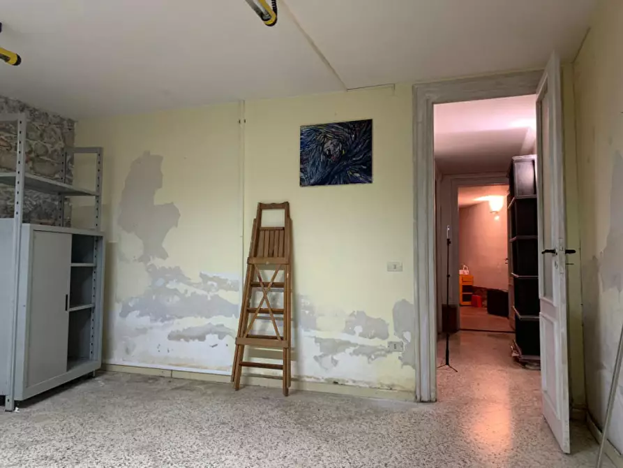 Immagine 31 di Ufficio in vendita  in Viale Regina Margherita 9 a Palermo