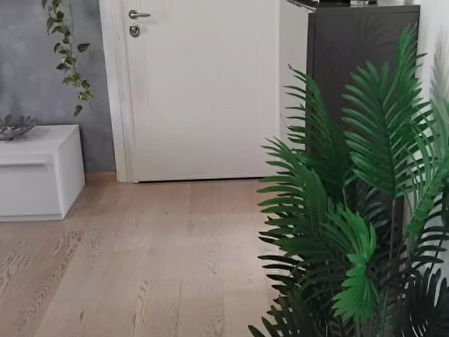 Immagine 5 di Appartamento in vendita  in via friuli a Venezia