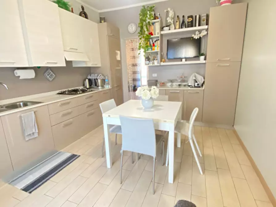 Immagine 6 di Appartamento in vendita  in via friuli a Venezia