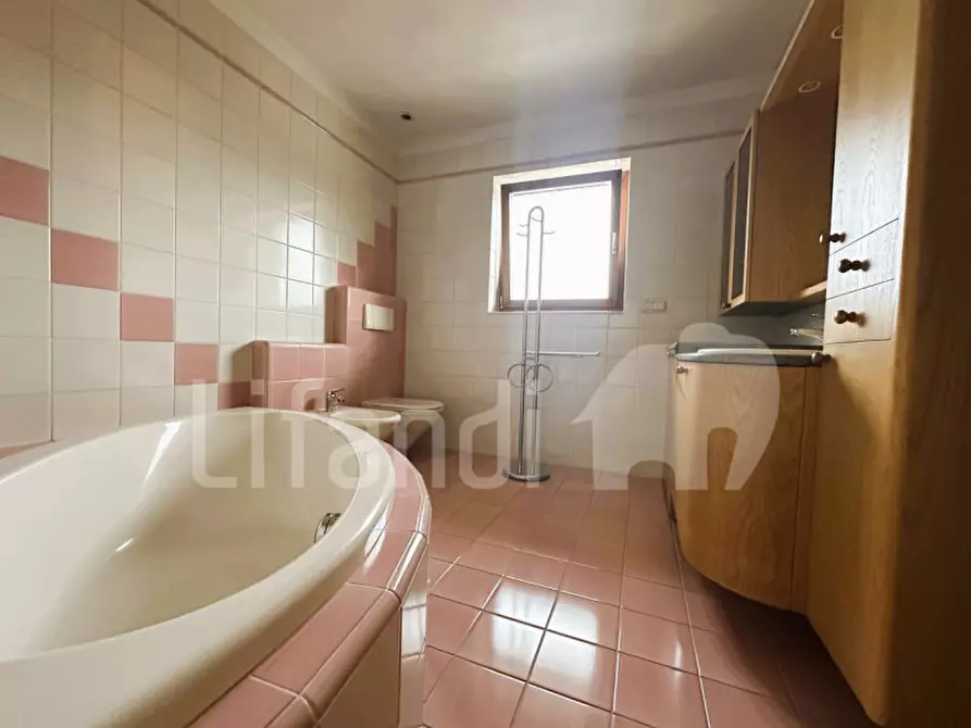 Immagine 12 di Appartamento in vendita  in vi kahn a Egna .Neumarkt.