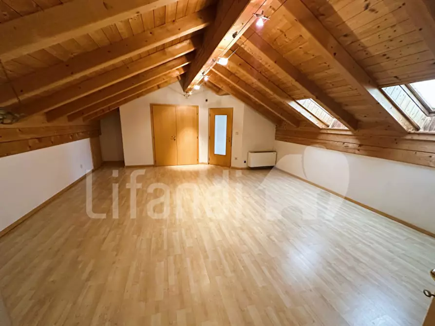 Immagine 15 di Appartamento in vendita  in vi kahn a Egna .Neumarkt.