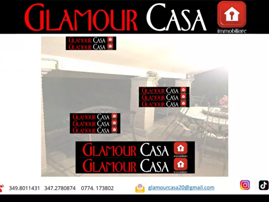 Immagine 2 di Villa in vendita  in Via Monasterace a Roma