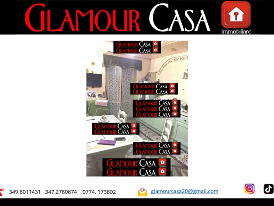 Immagine 8 di Villa in vendita  in Via Monasterace a Roma