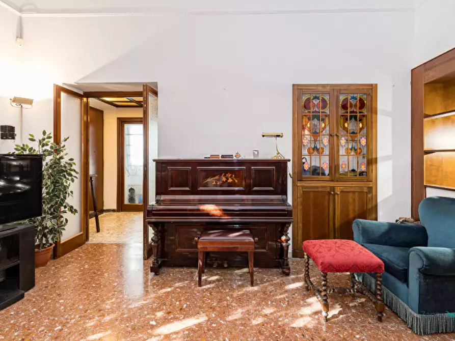 Immagine 5 di Appartamento in affitto  in Via Siderno a Roma