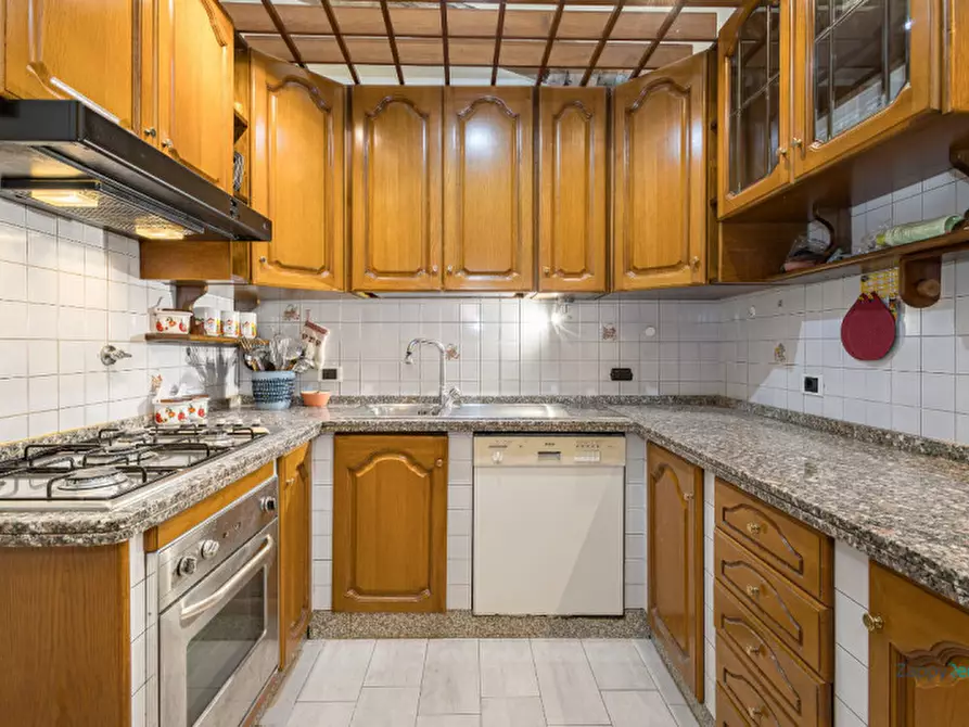 Immagine 8 di Appartamento in affitto  in Via Siderno a Roma