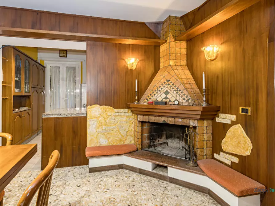 Immagine 11 di Appartamento in affitto  in Via Siderno a Roma