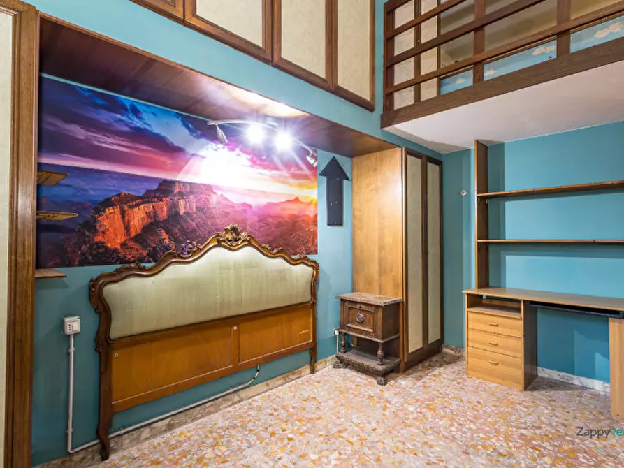 Immagine 15 di Appartamento in affitto  in Via Siderno a Roma