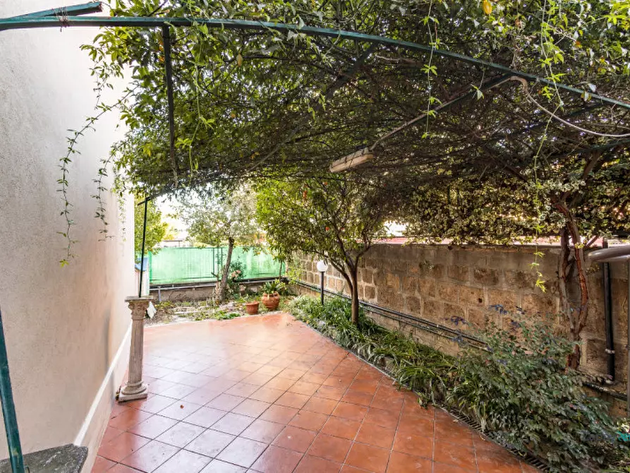 Immagine 20 di Appartamento in affitto  in Via Siderno a Roma