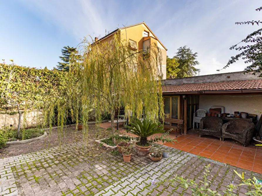 Immagine 22 di Appartamento in affitto  in Via Siderno a Roma