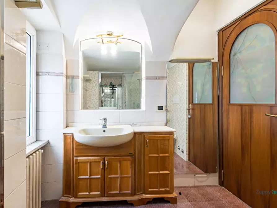 Immagine 27 di Appartamento in affitto  in Via Siderno a Roma