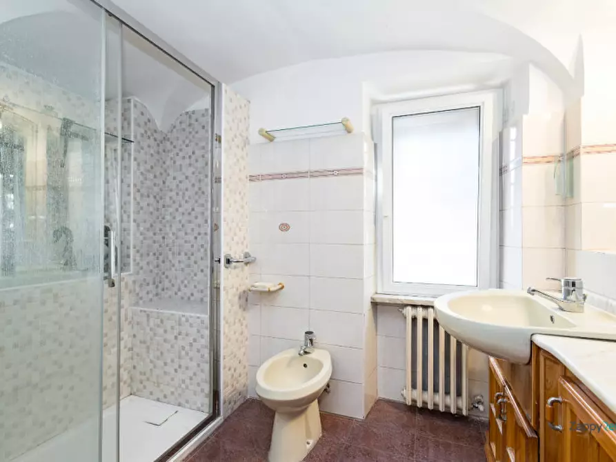 Immagine 28 di Appartamento in affitto  in Via Siderno a Roma