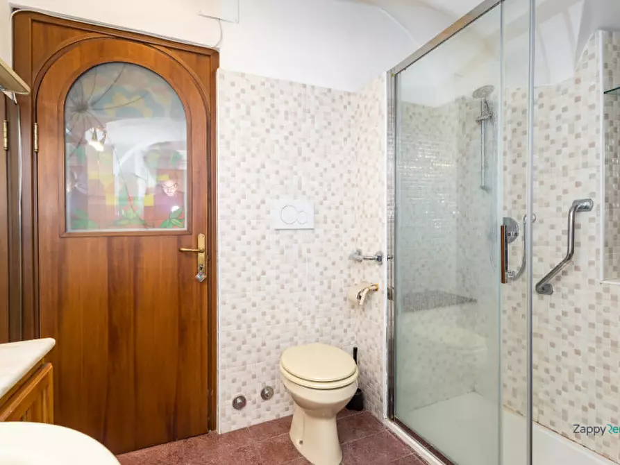 Immagine 29 di Appartamento in affitto  in Via Siderno a Roma