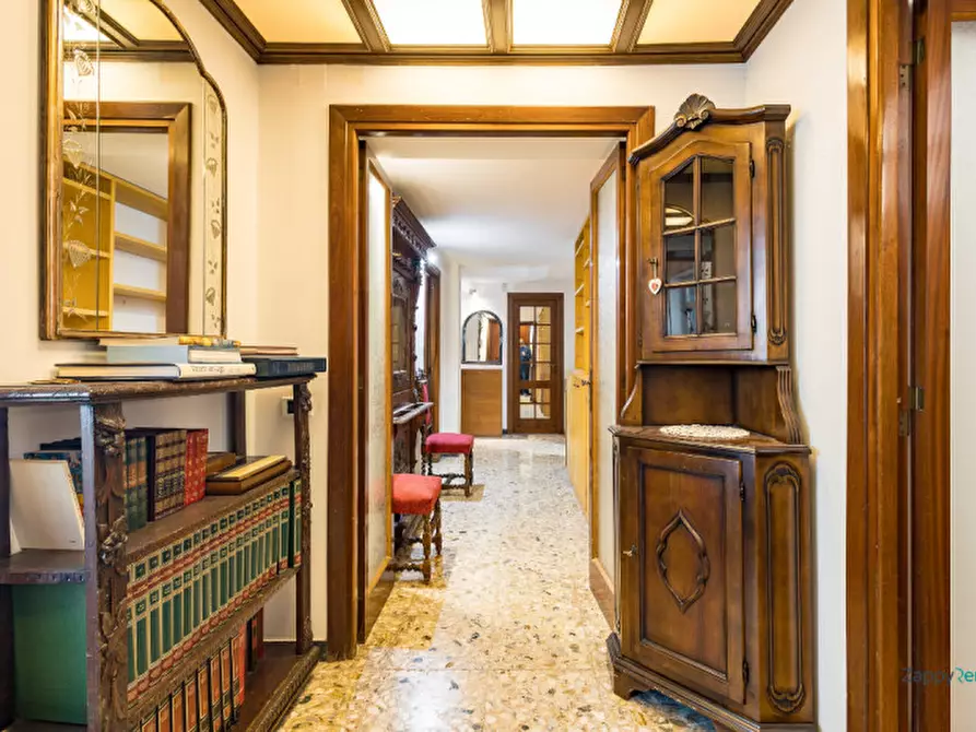 Immagine 33 di Appartamento in affitto  in Via Siderno a Roma