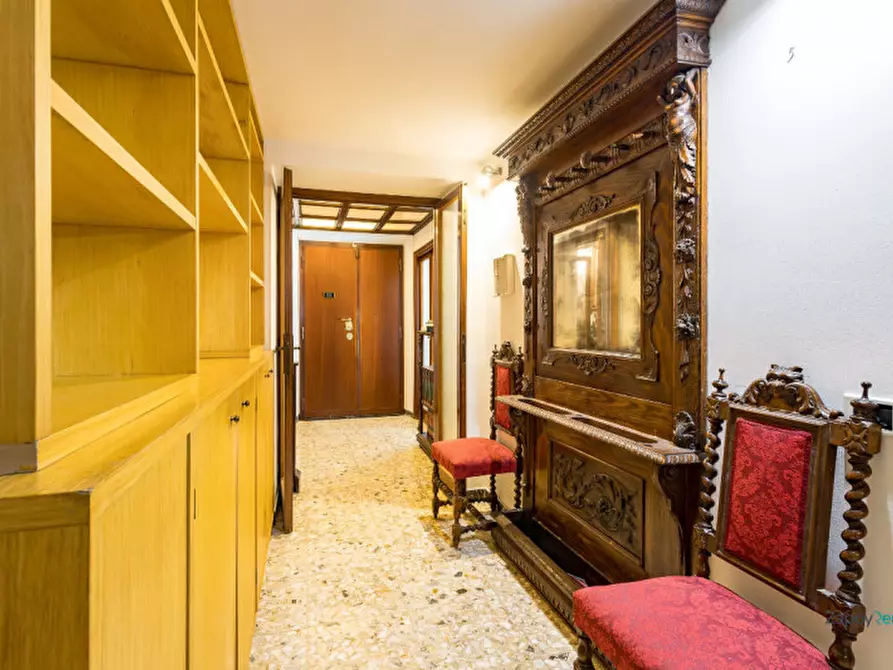 Immagine 34 di Appartamento in affitto  in Via Siderno a Roma