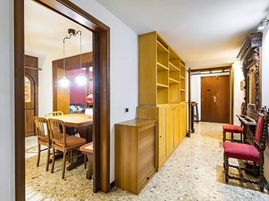 Immagine 40 di Appartamento in affitto  in Via Siderno a Roma