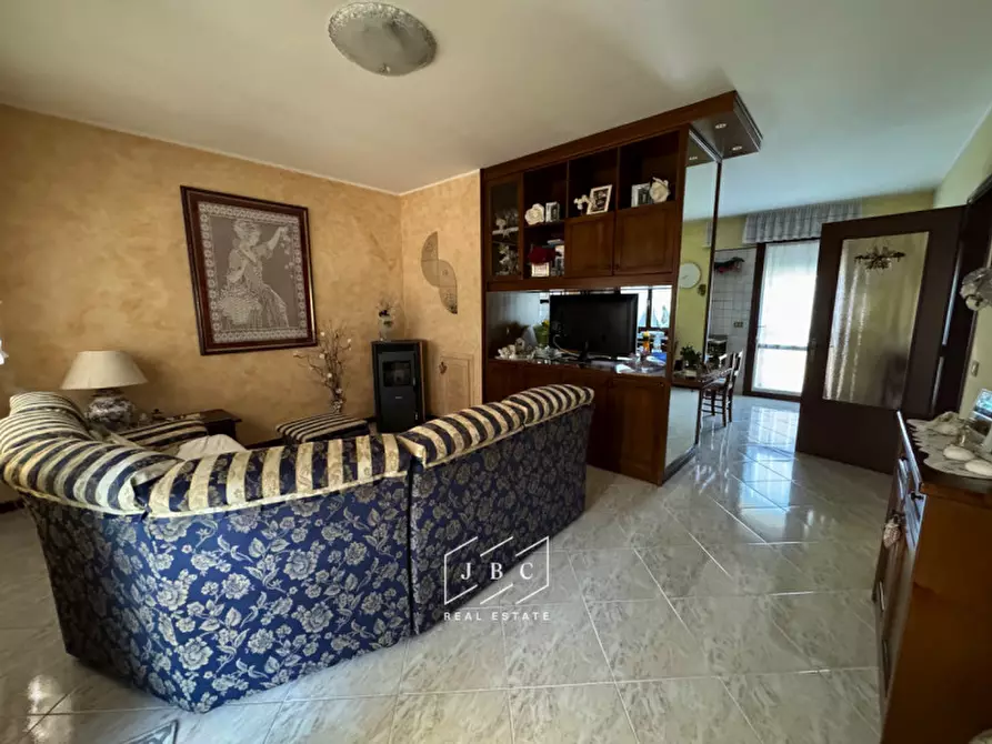 Immagine 1 di Casa indipendente in vendita  in Via Cristoforo Colombo a Jesolo