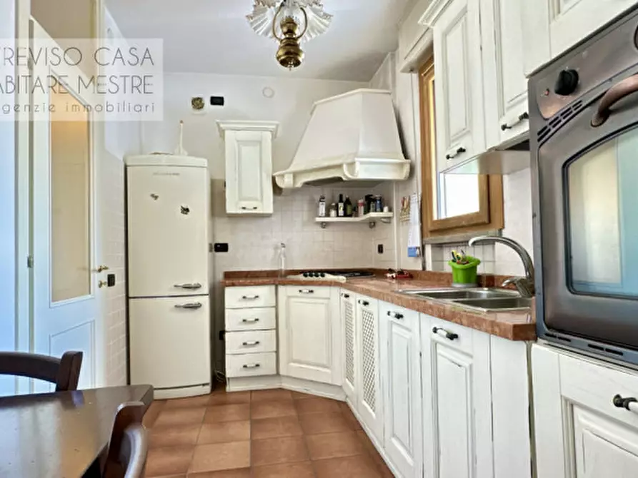 Immagine 4 di Appartamento in vendita  in Viale Monfenera n. 5 a Treviso