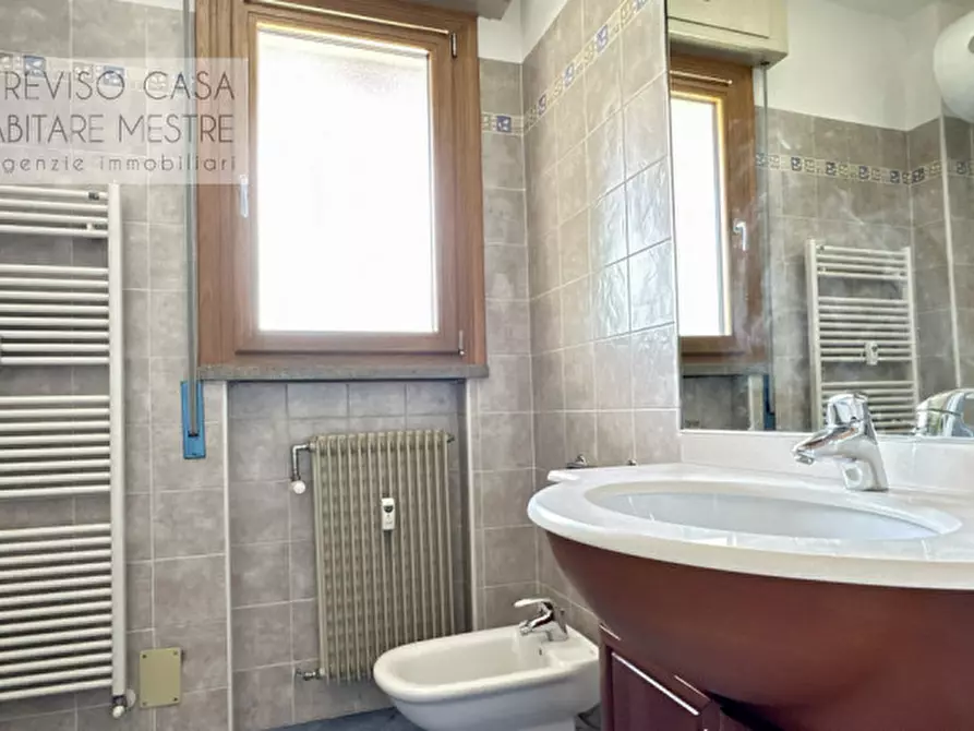 Immagine 19 di Appartamento in vendita  in Viale Monfenera n. 5 a Treviso