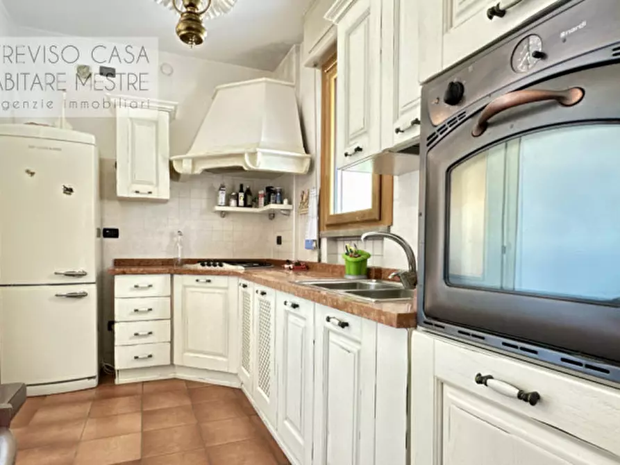 Immagine 32 di Appartamento in vendita  in Viale Monfenera n. 5 a Treviso