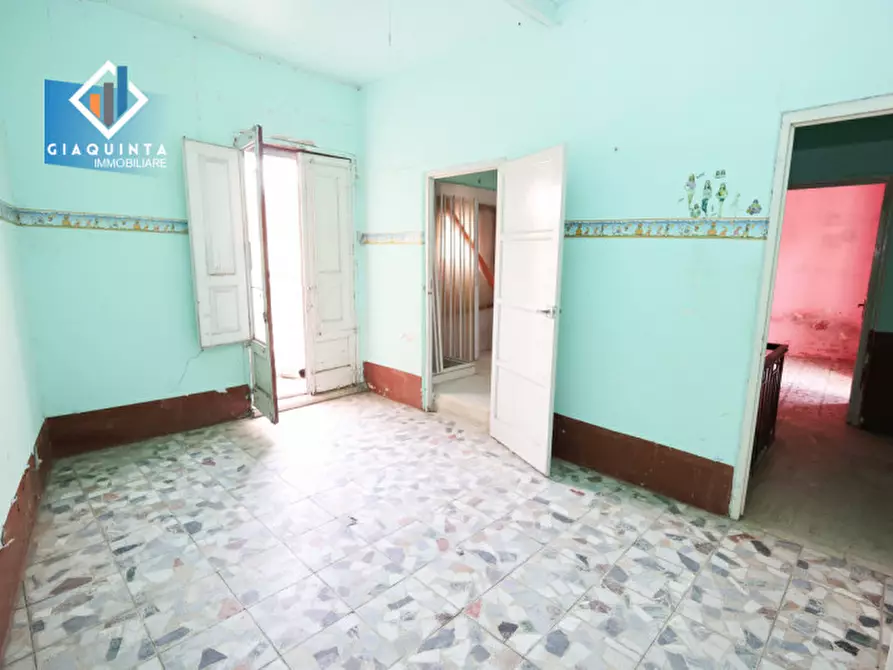 Immagine 1 di Casa indipendente in vendita  in Via Umberto Primo n°43 a Palagonia