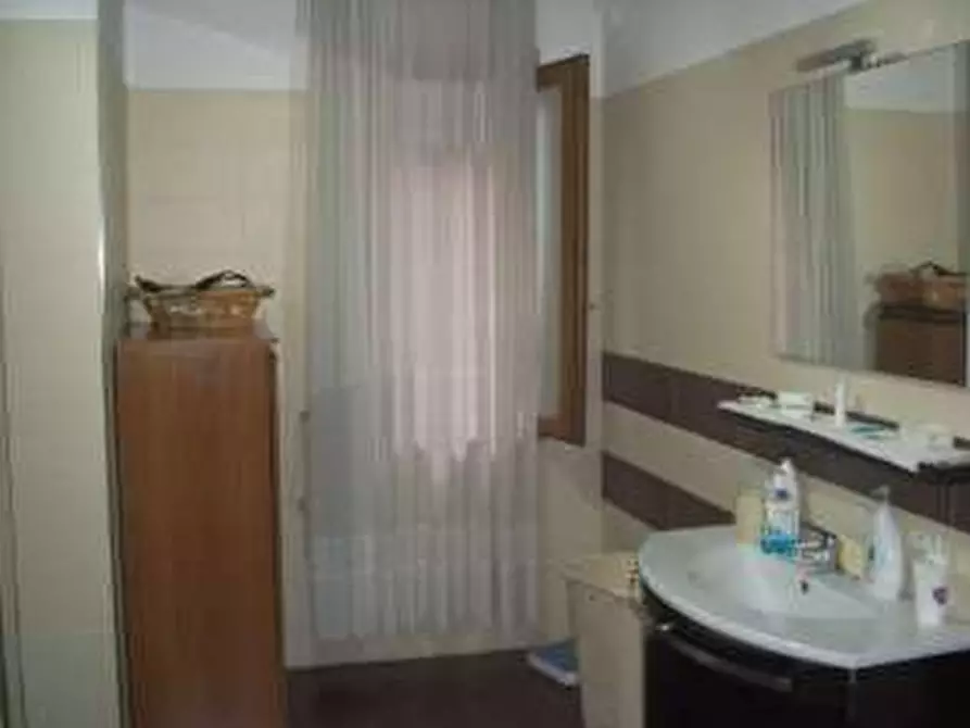 Immagine 9 di Appartamento in vendita  in via Manzoni n 3 - San Felice a Cancello (CE) a Napoli