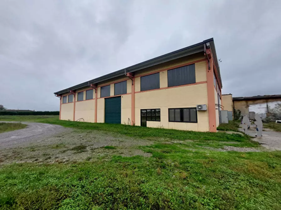 Immagine 15 di Rustico / casale in vendita  in Via Morengo - 24040 Pagazzano (BG) a Pagazzano